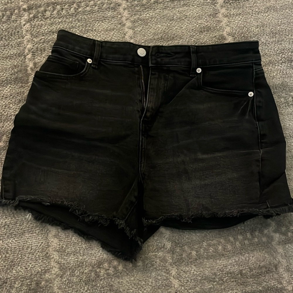 Loft size 0 black shorts